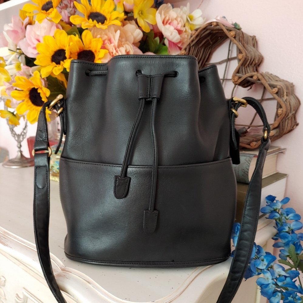 Vtg 90s Coach Black Leather Bucket Shoulder Purse